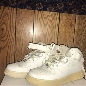 Air force 1 mids